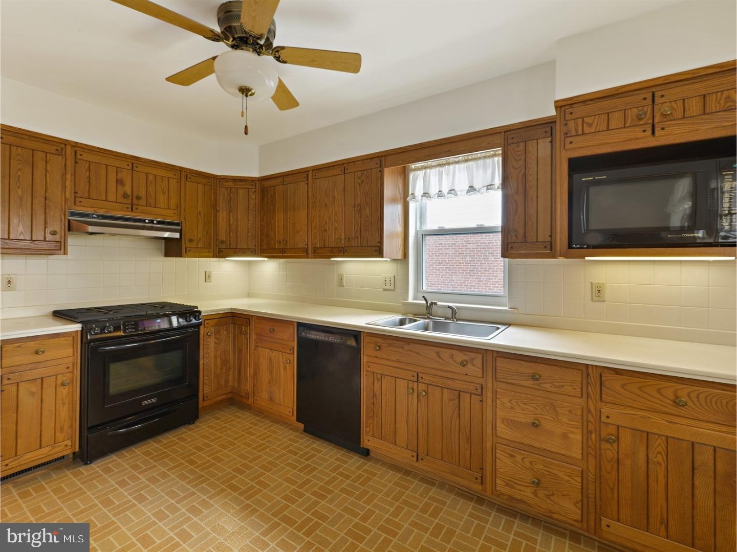 479 Granite Terrace Springfield, PA 19064 - Photo 9 of 25 Kitchen