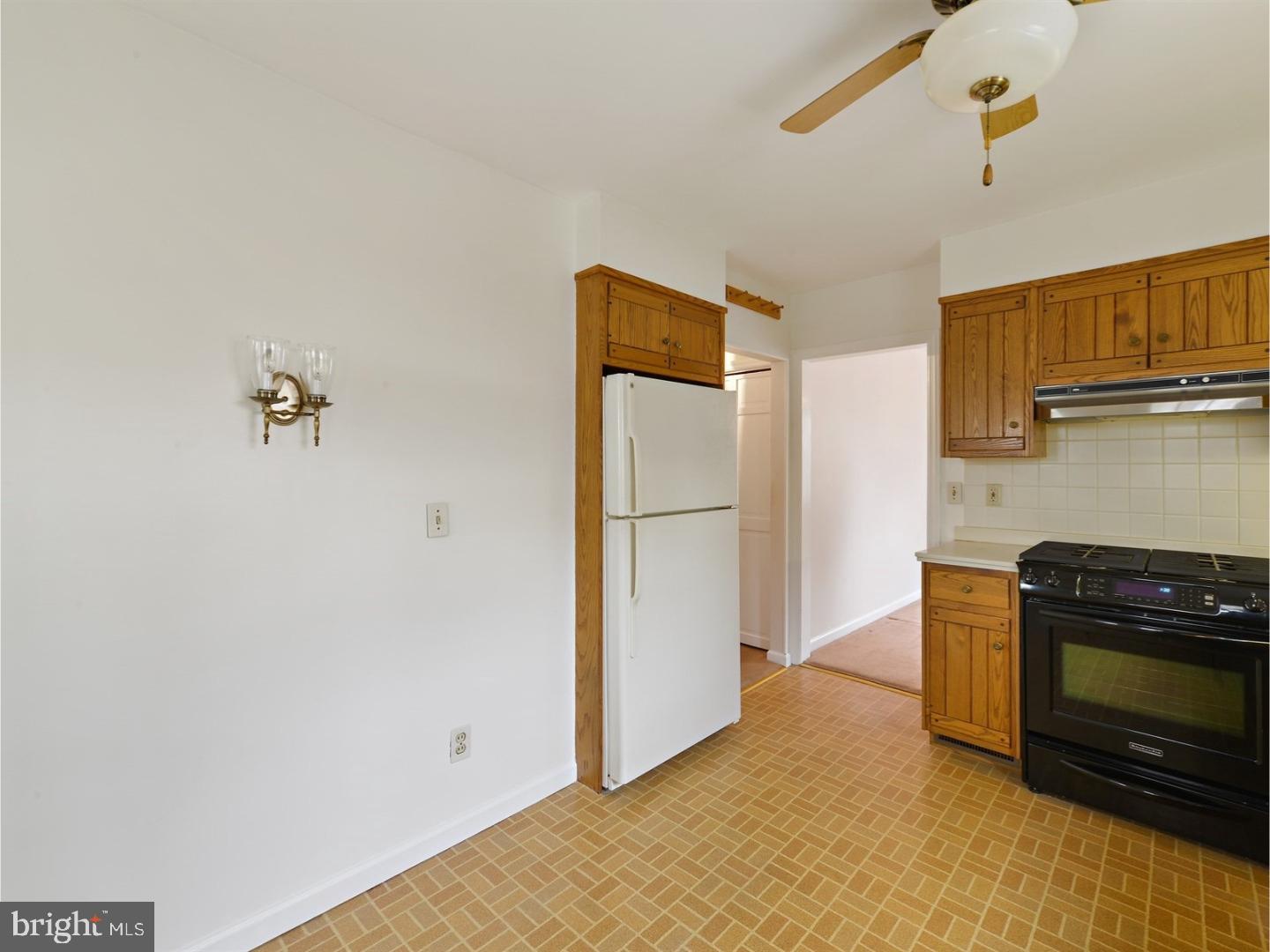 479 Granite Terrace Springfield, PA 19064 - Photo 10 of 25 Kitchen
