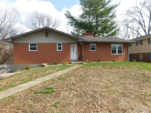 $195,000 | 34 Lake Forest Drive, Belleville, IL 62220
