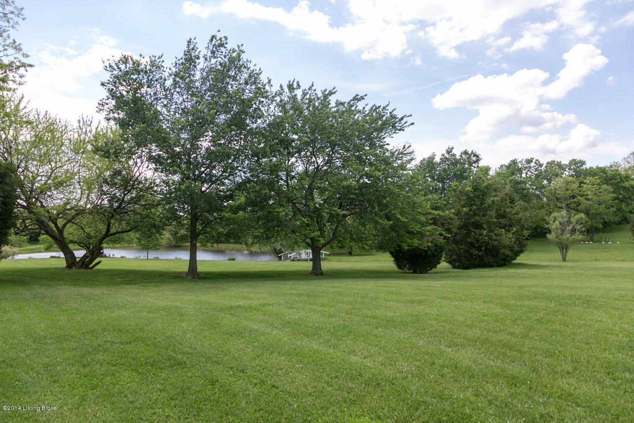 5400 Perry Neal Road Crestwood, KY 40014 - Photo 8 of 48 distant lake