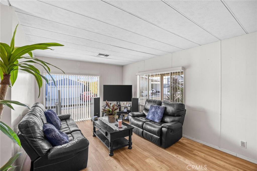 23301 Ridge Rte Drive, Unit 109 Laguna Hills, CA 92653 - Photo 10 of 46