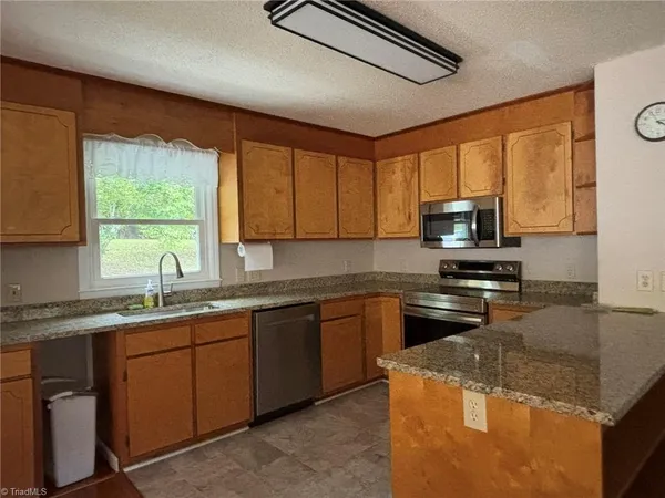 $175,000 | 321 Salisbury Drive, Troy, NC 27371