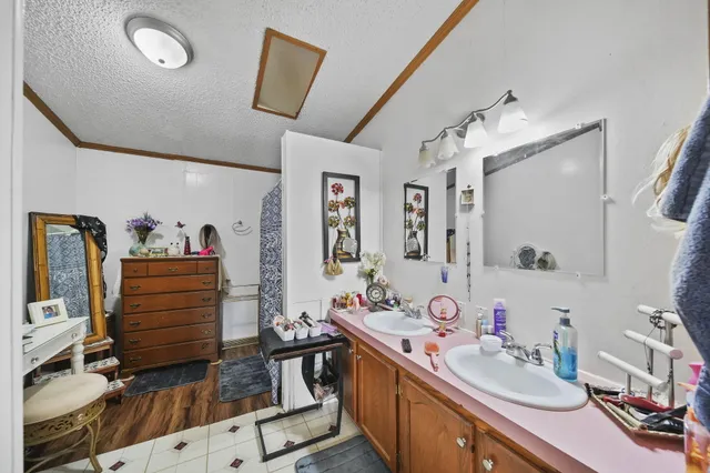 $199,000 | 224 Ambler Drive, Brooklyn, MI 49230