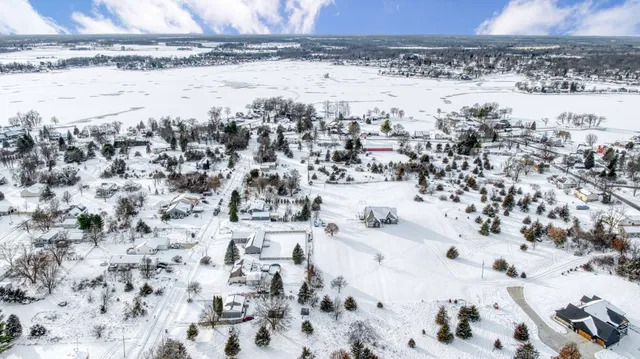 $199,000 | 224 Ambler Drive, Brooklyn, MI 49230