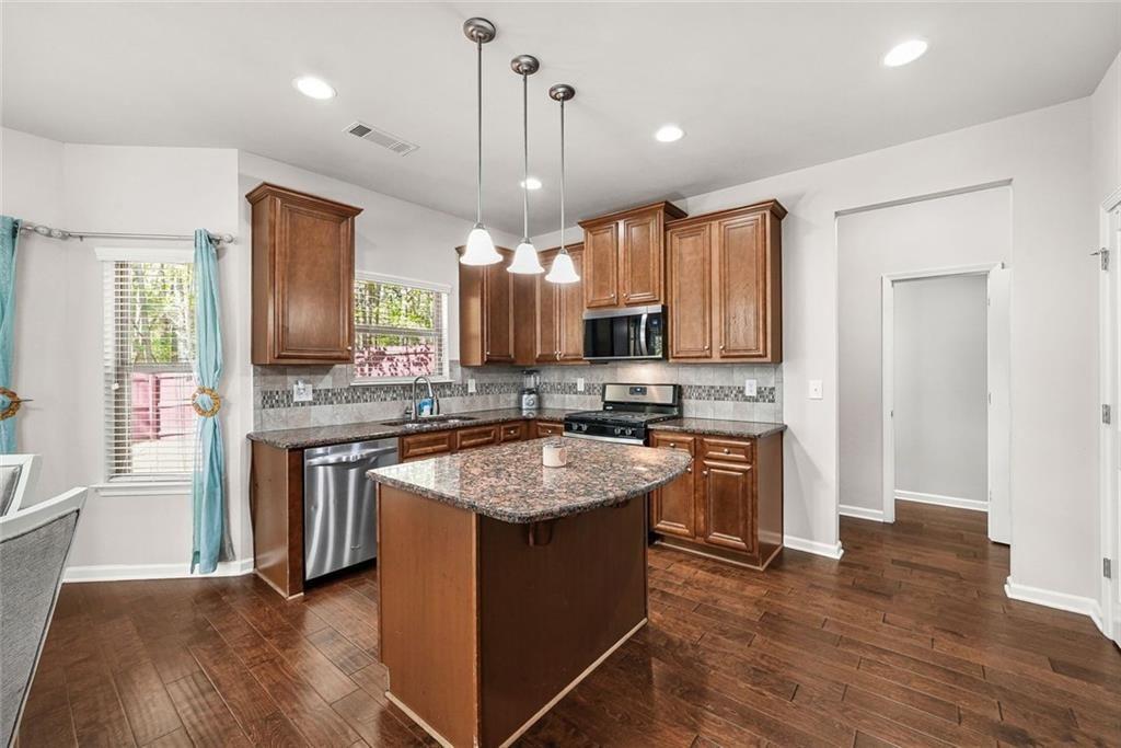 7823 Shertall Road Fairburn, GA 30213 - Photo 12 of 40