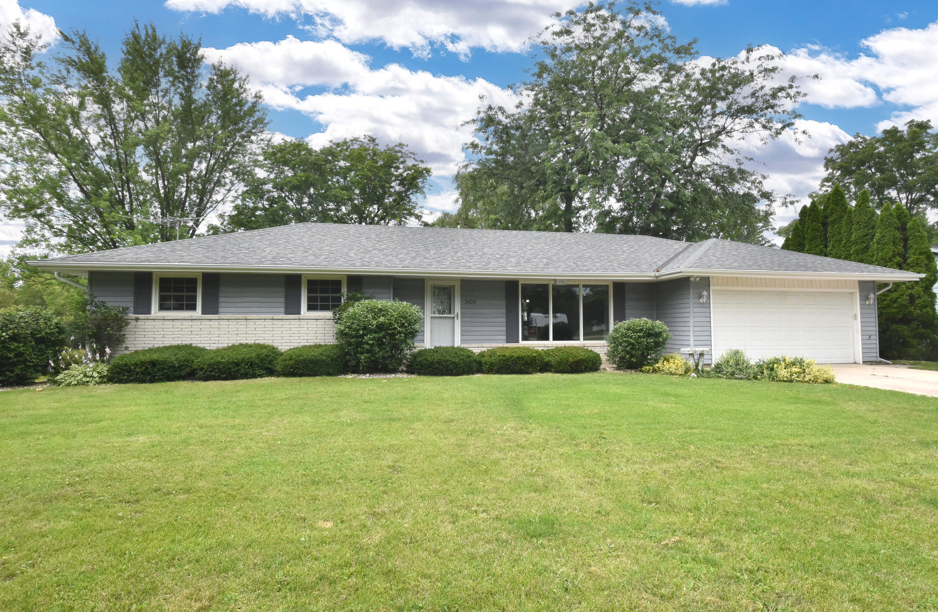 2420 Beck Drive Rochester, WI 53185 - Photo 1 of 1 Front
