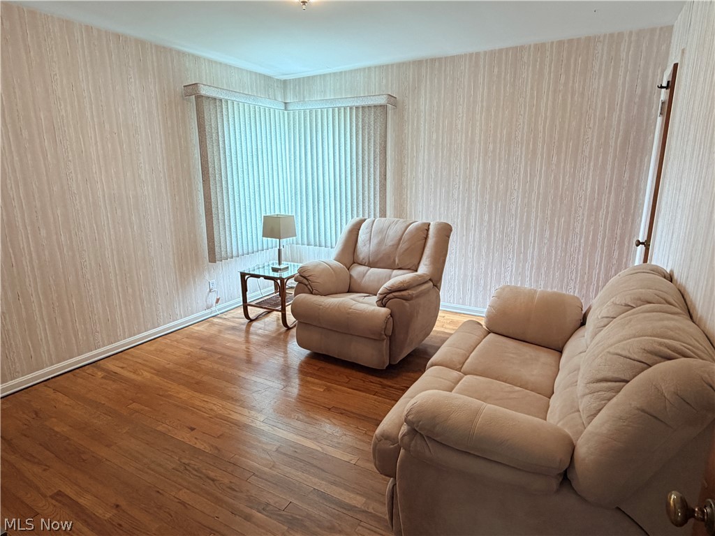 3975 Warrendale Road South Euclid, OH 44118 - Photo 14 of 28