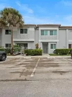 $4,000 | 20861 Northwest 4th Street, Pembroke Pines, FL 33029