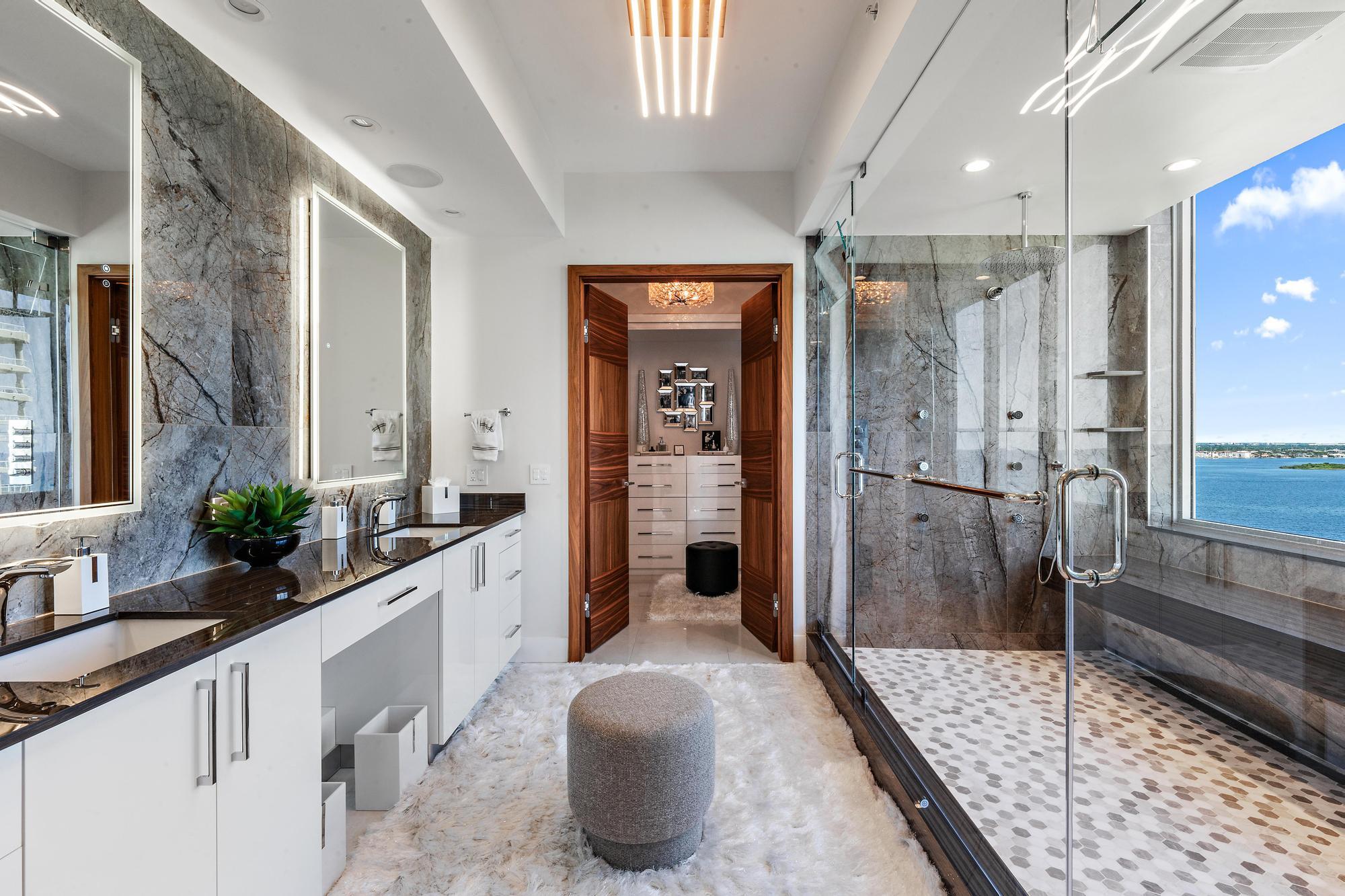 5000 North Ocean Drive, Unit 1601 Singer Island, FL 33404 - Photo 19 of 60 Owner's Bath