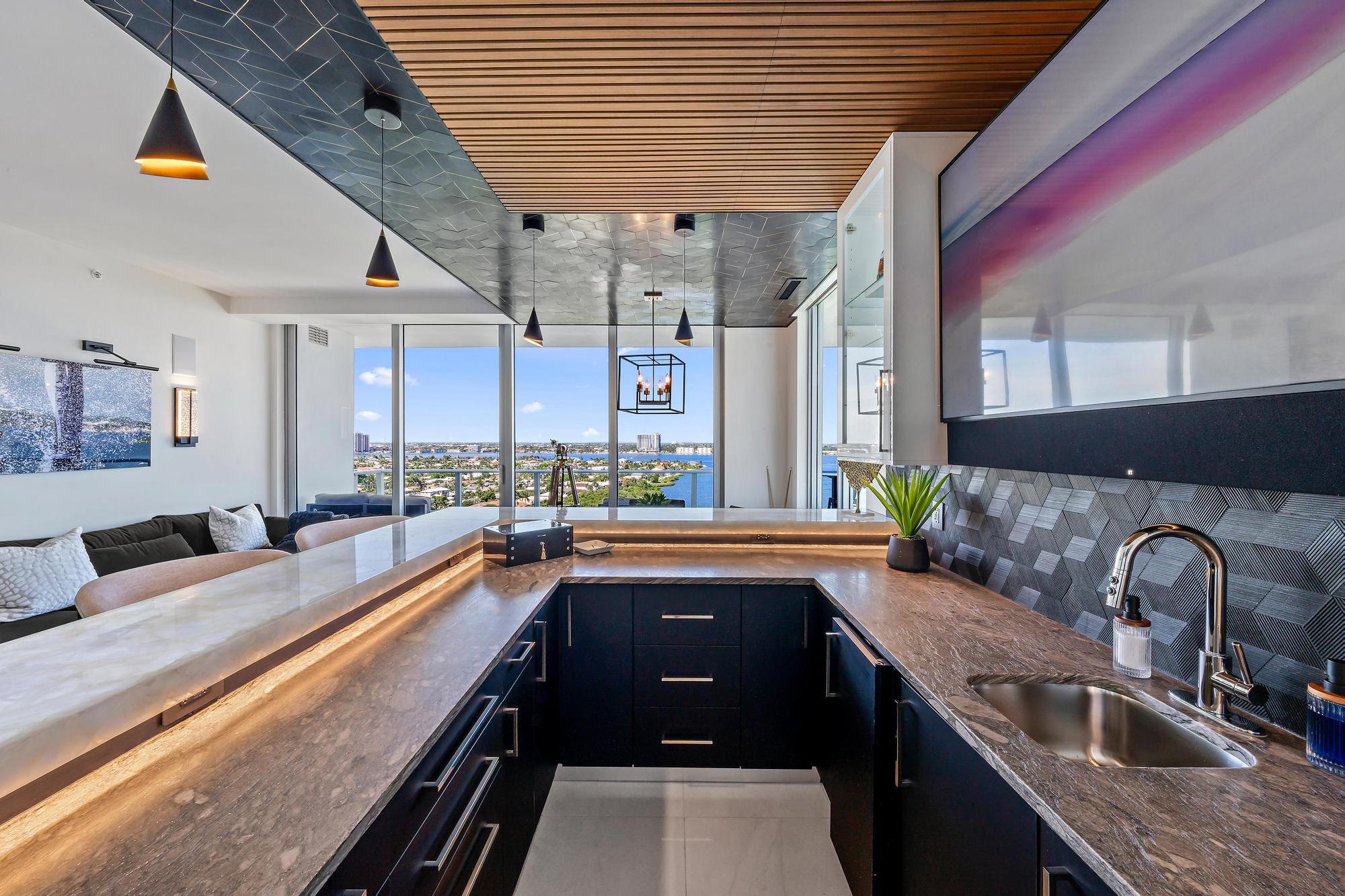 5000 North Ocean Drive, Unit 1601 Singer Island, FL 33404 - Photo 27 of 60 Bar Entertainment~ Intracoastal