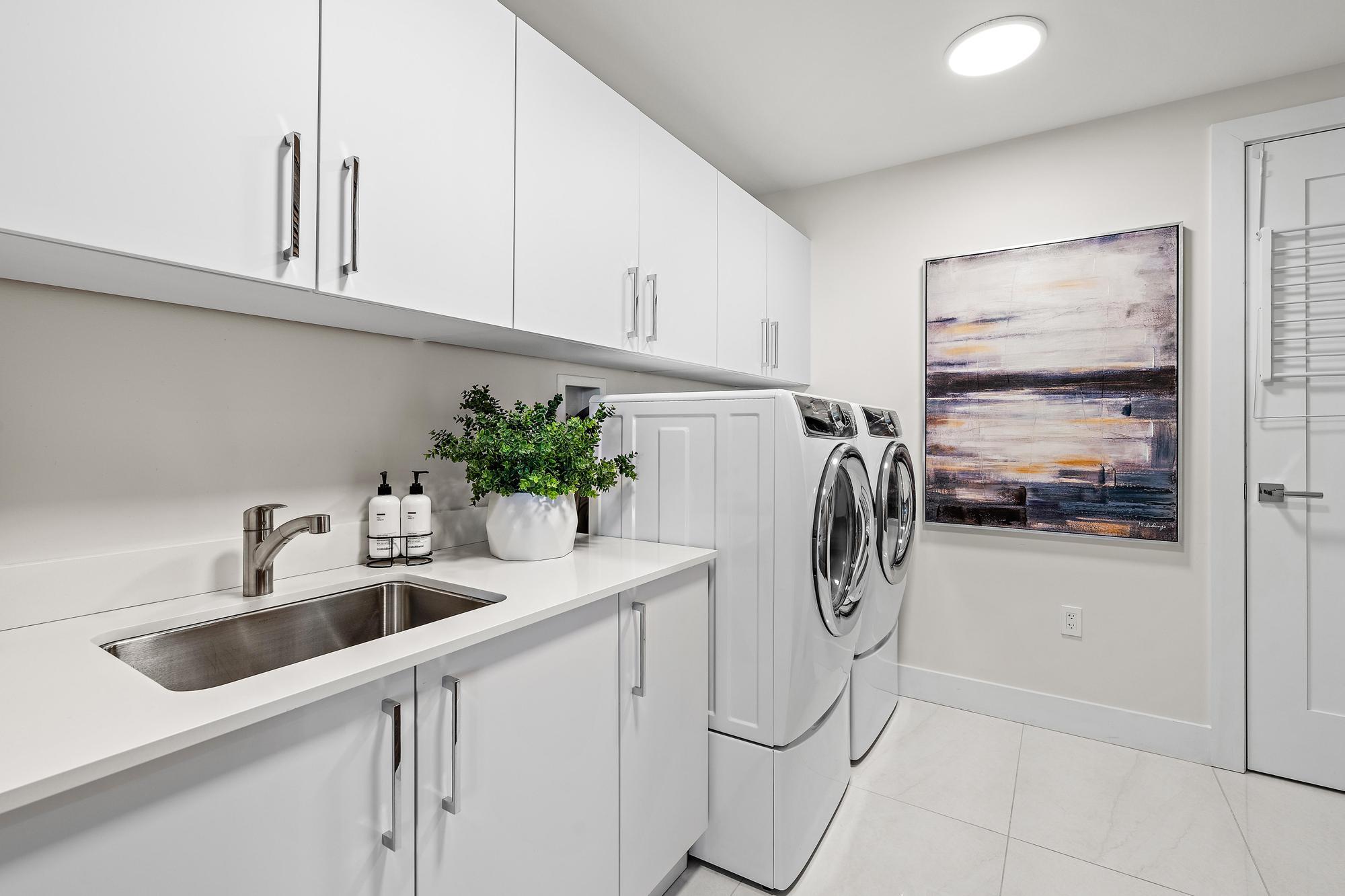 5000 North Ocean Drive, Unit 1601 Singer Island, FL 33404 - Photo 41 of 60 Laundry Room