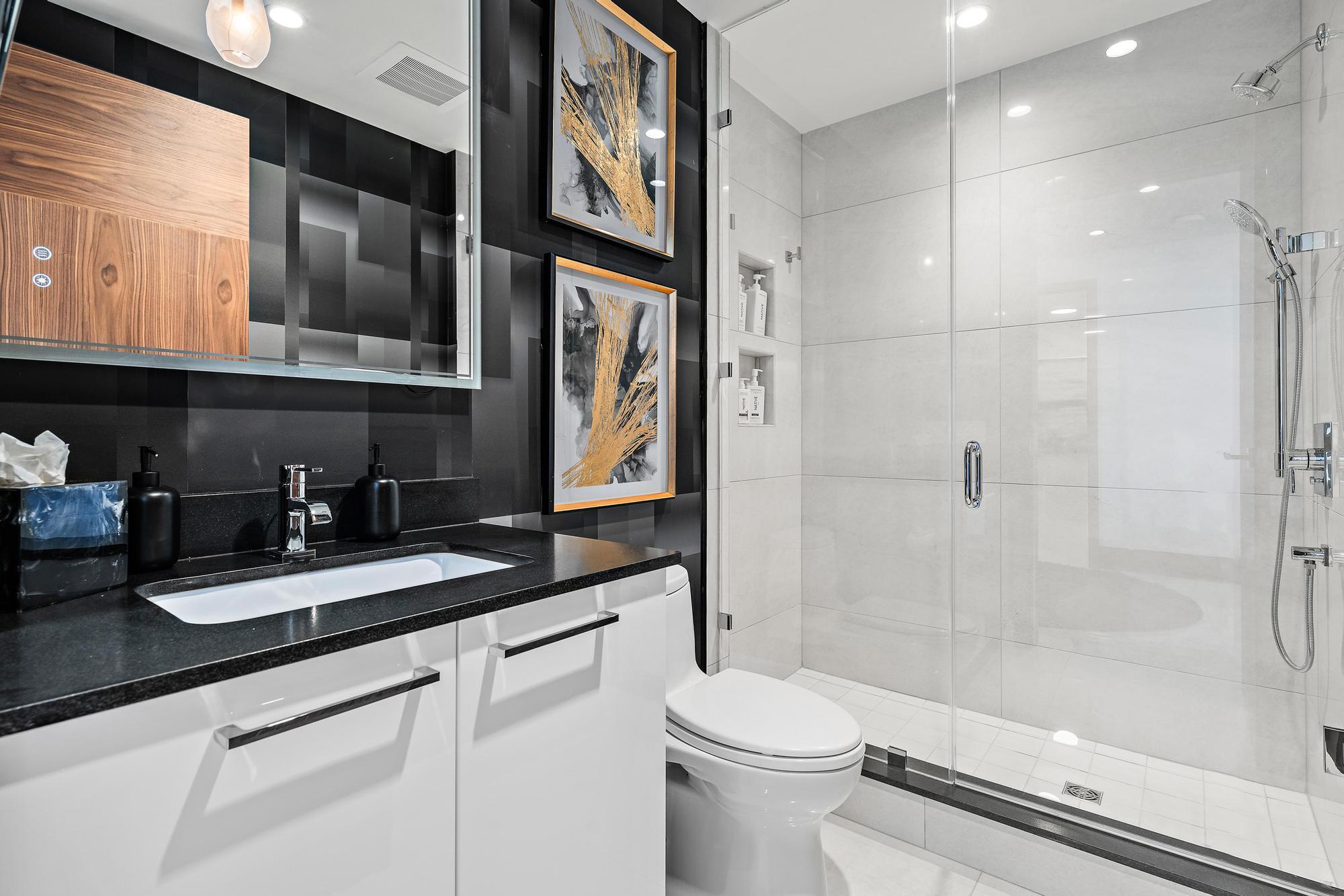 5000 North Ocean Drive, Unit 1601 Singer Island, FL 33404 - Photo 42 of 60 Family Room Guest Bath