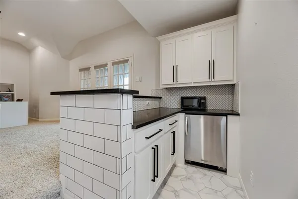 $750,000 | 9101 Cypress Creek Road, Lantana, TX 76226