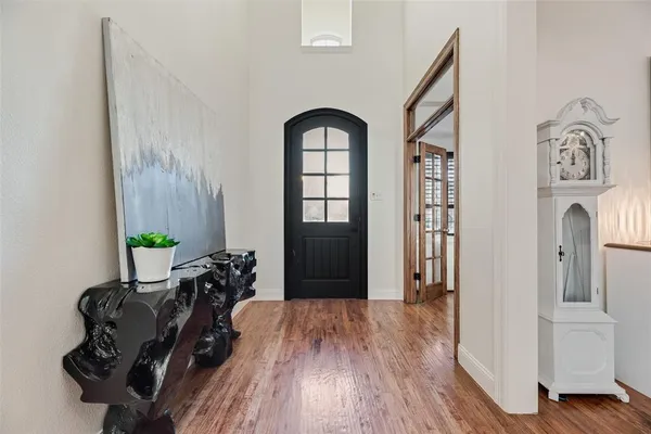 $750,000 | 9101 Cypress Creek Road, Lantana, TX 76226