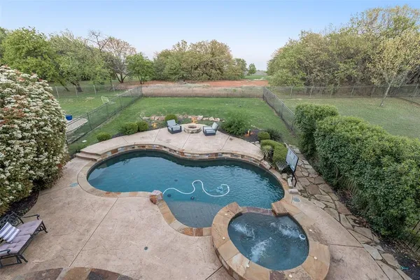 $750,000 | 9101 Cypress Creek Road, Lantana, TX 76226