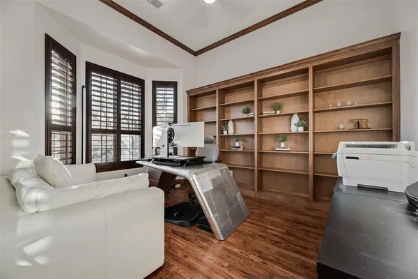 $750,000 | 9101 Cypress Creek Road, Lantana, TX 76226