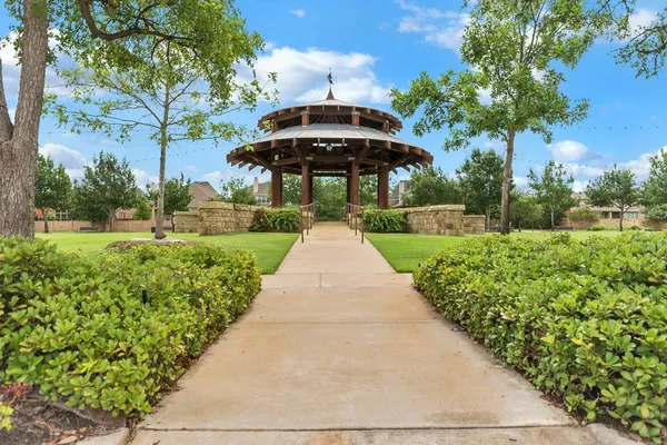 $750,000 | 9101 Cypress Creek Road, Lantana, TX 76226