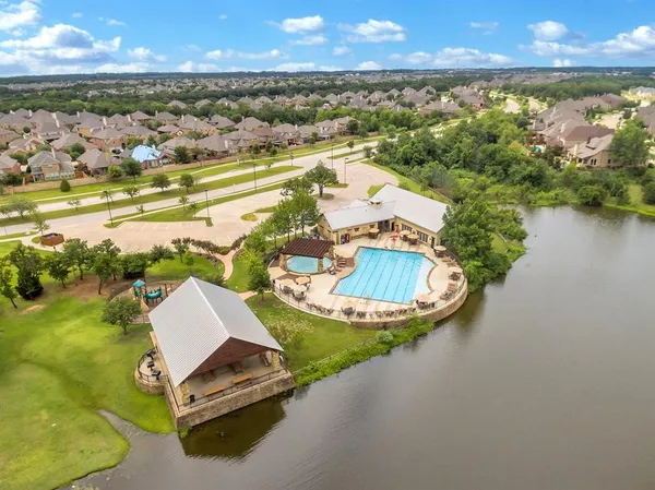 $750,000 | 9101 Cypress Creek Road, Lantana, TX 76226