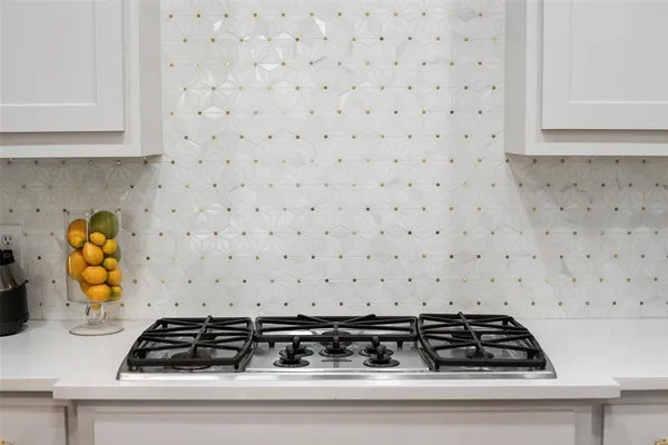 $750,000 | 9101 Cypress Creek Road, Lantana, TX 76226