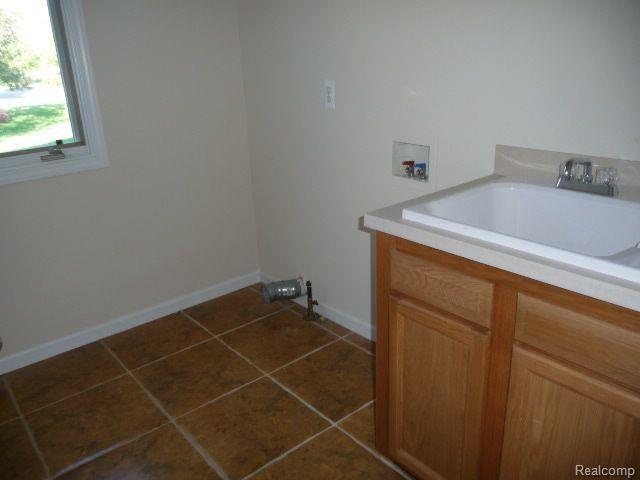 1193 Krista Court Rochester, MI 48307 - Photo 13 of 25 13