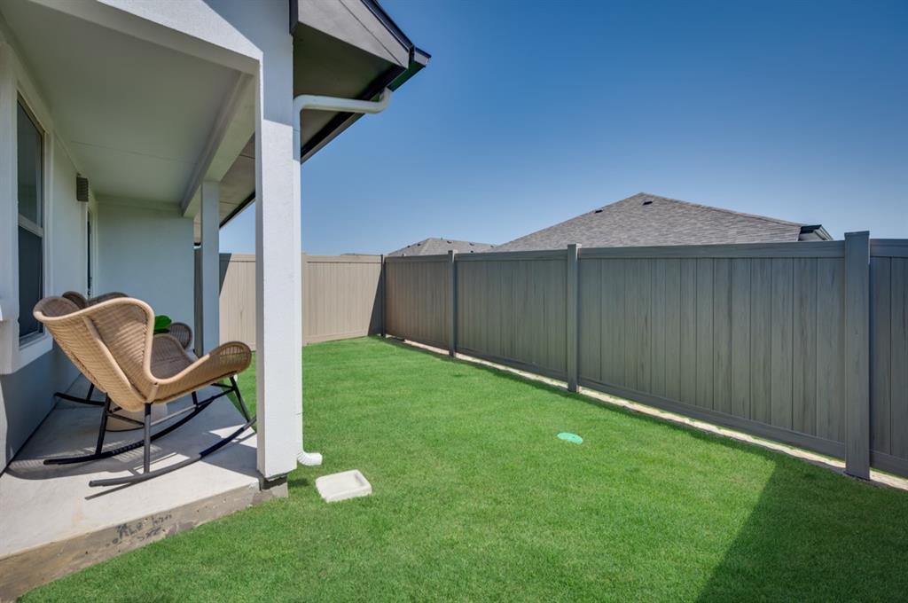 579 Lloyd's Road, Unit 917B Little Elm, TX 75068 - Photo 2 of 21
