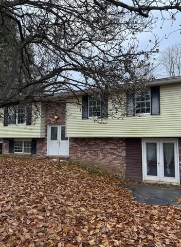 $1,500 | 3366 Frew Mill Road, New Castle, PA 16101