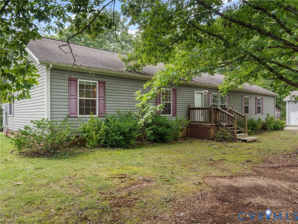 9174 Howardsville Road Howardsville, VA 24562 - Photo 3 of 65 Gallery Image 3