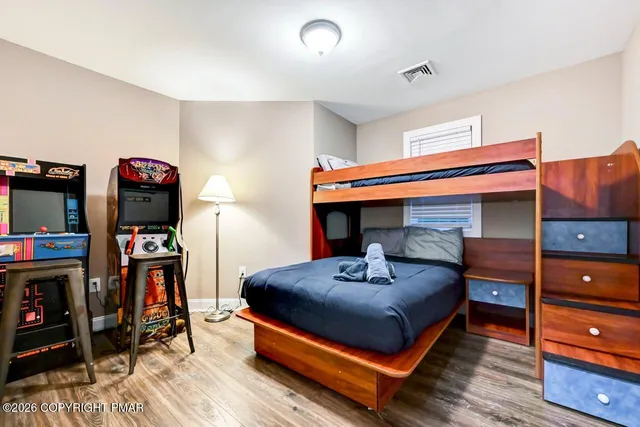 $679,000 | 265 Longview Drive, Lake Harmony, PA 18624