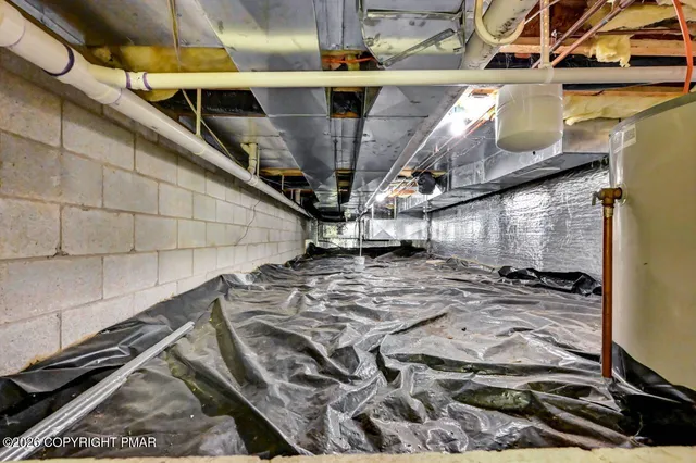 $679,000 | 265 Longview Drive, Lake Harmony, PA 18624