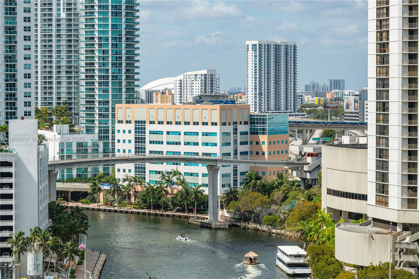 465 Brickell Avenue, Unit 1602 Miami, FL 33131 - Photo 14 of 30