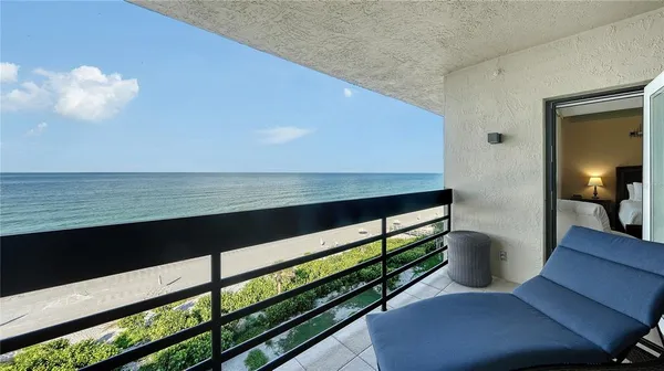 $1,299,000 | 1055 Gulf Of Mexico Drive, Unit 504, Longboat Key, FL 34228