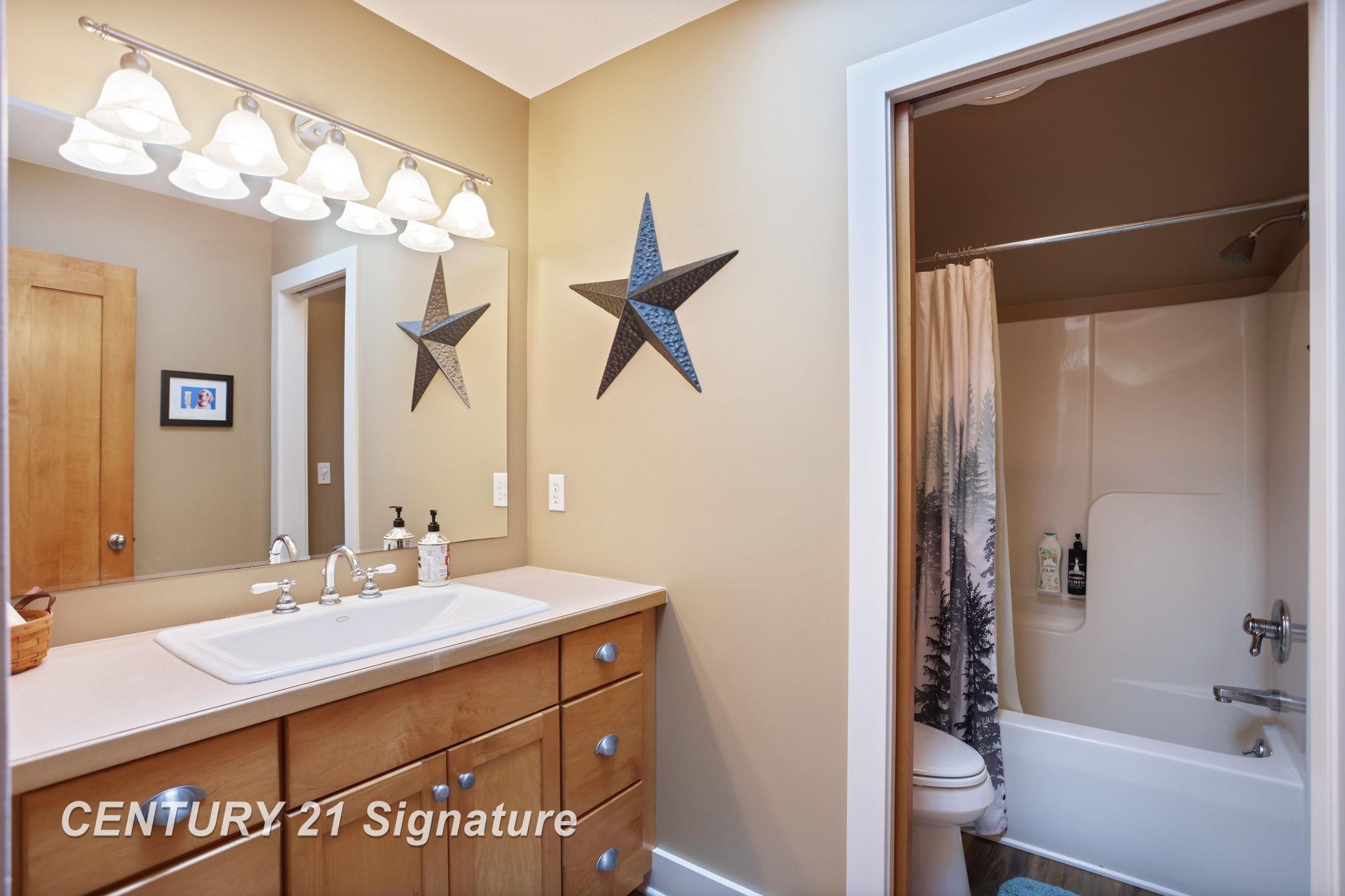 12751 Wilkinson Road Freeland, MI 48623 - Photo 46 of 96