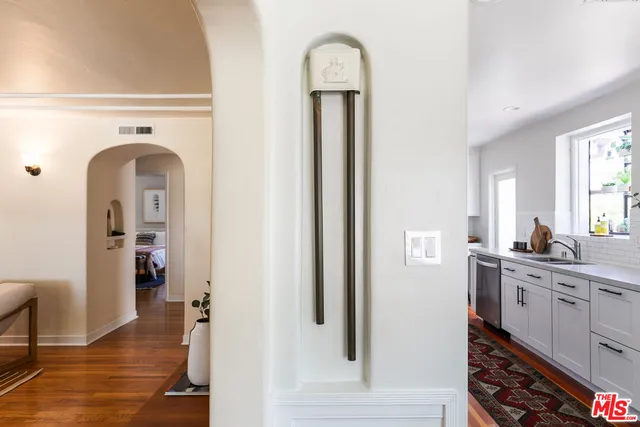 $1,420,000 | 825 North Catalina Street, Burbank, CA 91505