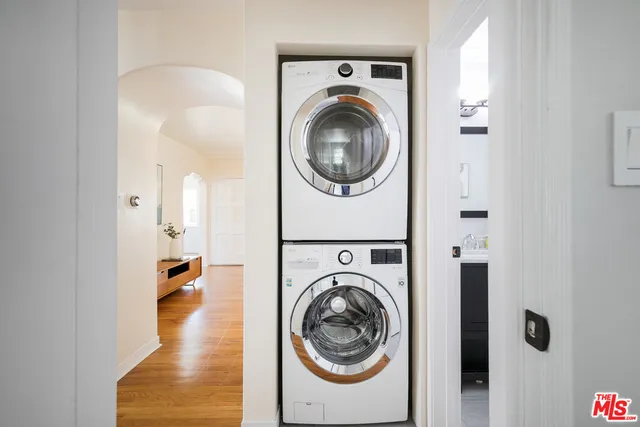 $1,420,000 | 825 North Catalina Street, Burbank, CA 91505