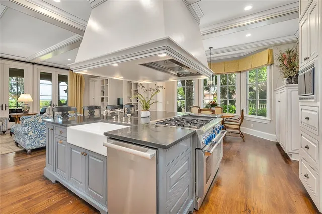 $3,750,000 | 117 Hawkins Island Circle, St. Simons Island, GA 31522