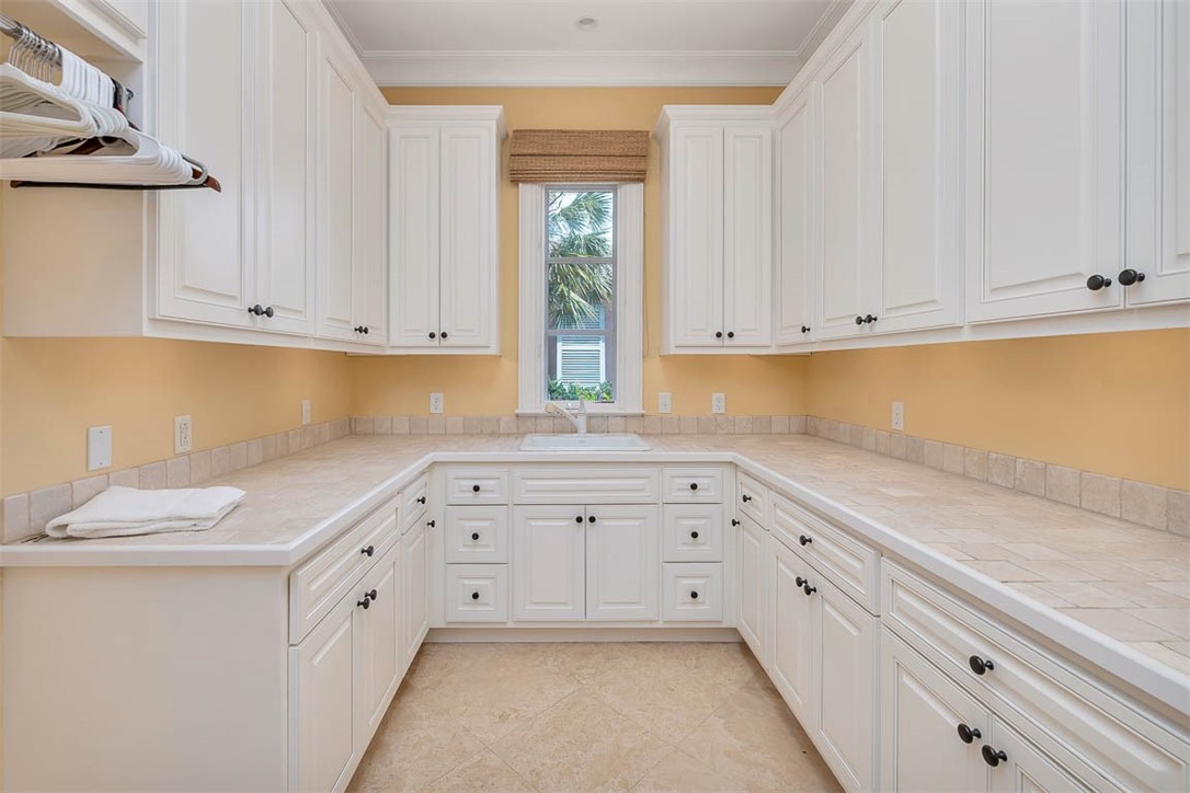117 Hawkins Island Circle St. Simons Island, GA 31522 - Photo 27 of 65 Laundry room