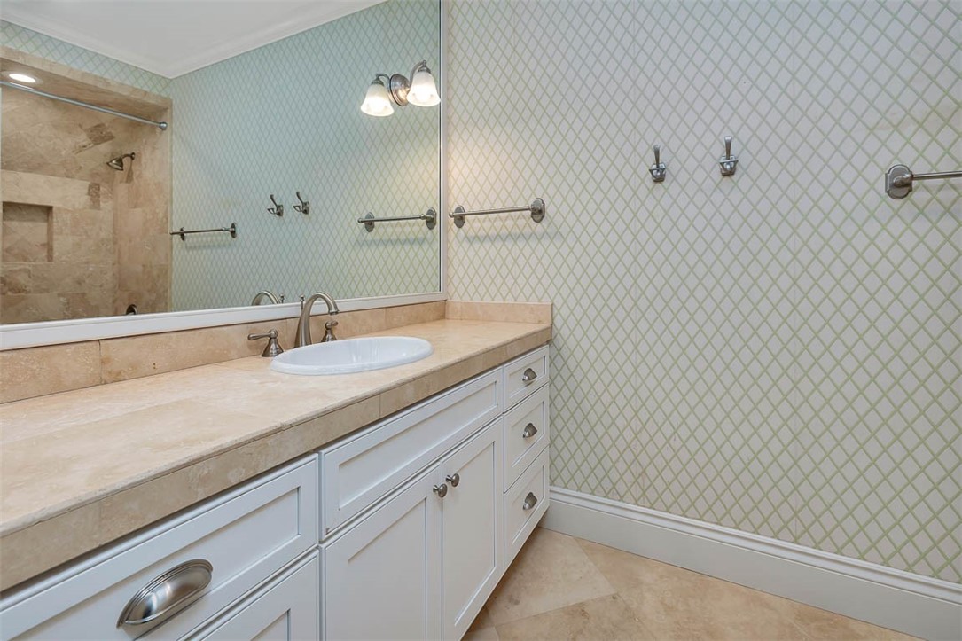 117 Hawkins Island Circle St. Simons Island, GA 31522 - Photo 44 of 65 Full bath upstairs