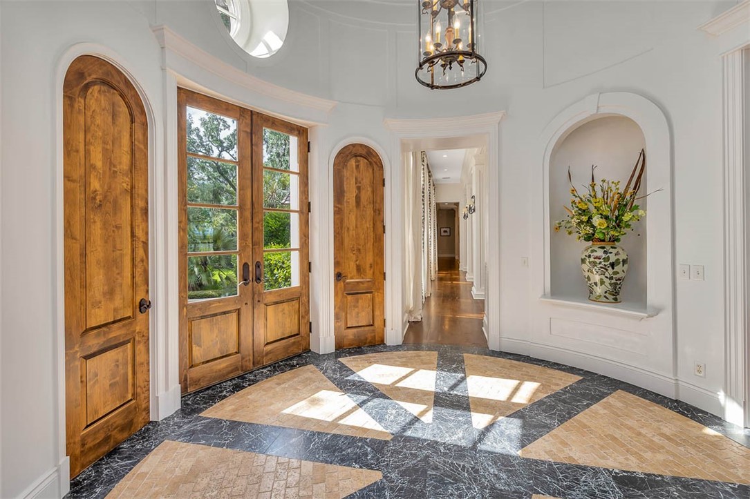 117 Hawkins Island Circle St. Simons Island, GA 31522 - Photo 9 of 65 Foyer Entrance