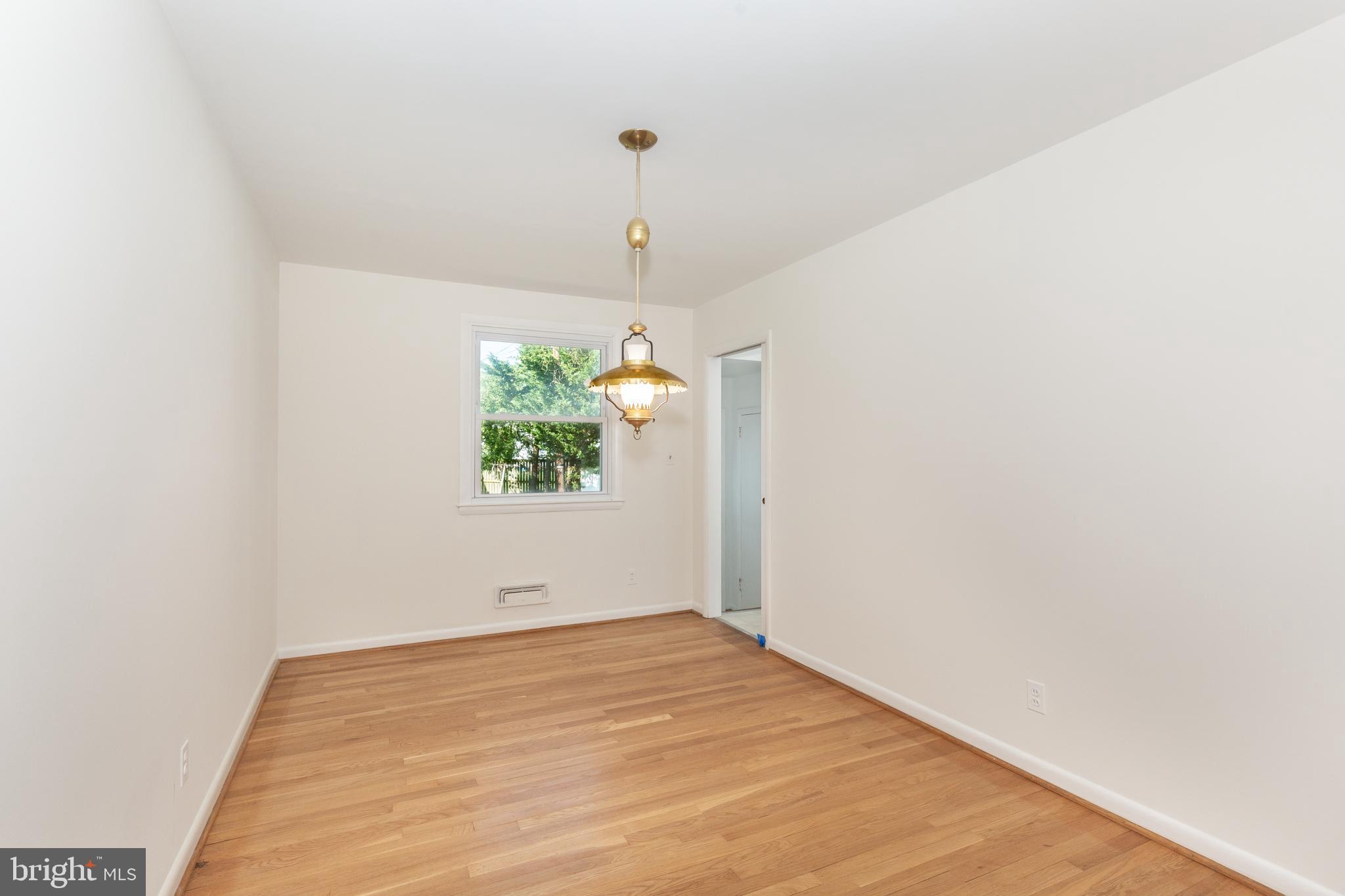 9201 Bengal Road Randallstown, MD 21133 - Photo 11 of 32 Dining Room