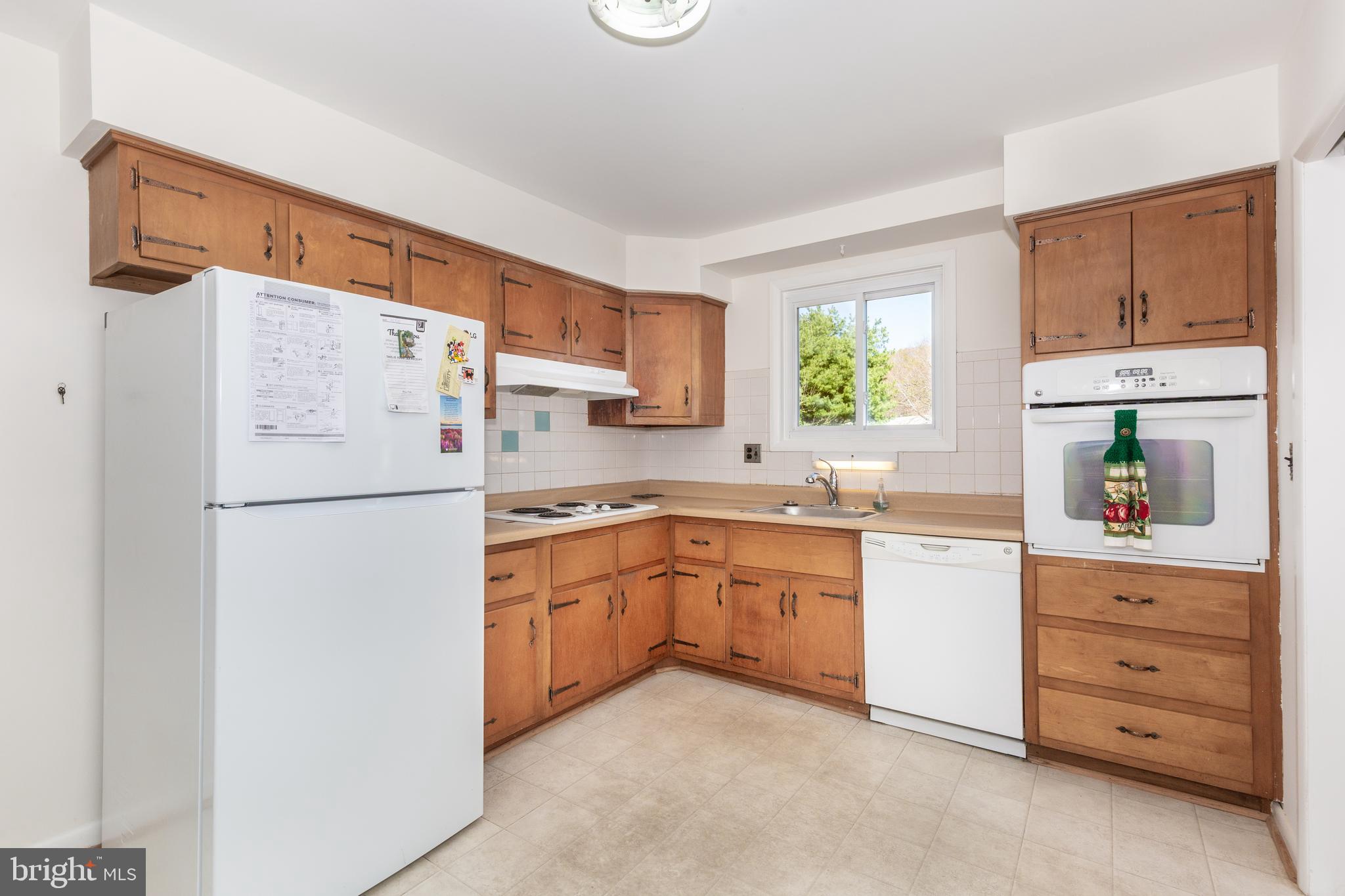 9201 Bengal Road Randallstown, MD 21133 - Photo 8 of 32 Kitchen
