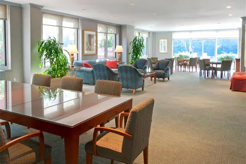 $10,195 | 240 East 39th Street, Unit 31G | Murray Hill