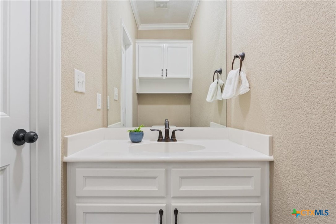 645 West Big Elm Road Troy, TX 76579 - Photo 27 of 39 1/2 bath in bedroom 4