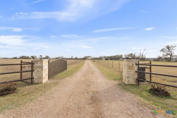 $1,200,000 | 645 West Big Elm Road, Troy, TX 76579