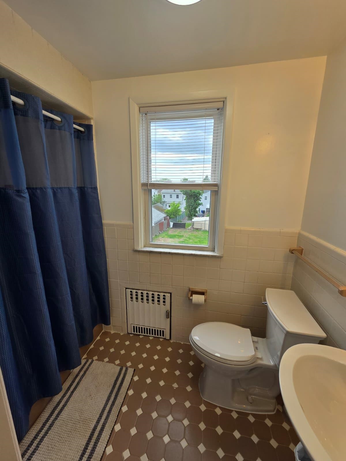 166 Carmita Avenue, Unit 2 Rutherford, NJ 07070 - Photo 16 of 27
