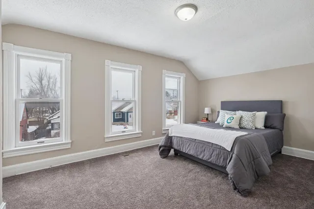 $214,900 | 1250 Minnehaha Avenue East, St. Paul, MN 55106