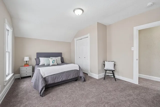 $214,900 | 1250 Minnehaha Avenue East, St. Paul, MN 55106