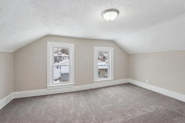 $214,900 | 1250 Minnehaha Avenue East, St. Paul, MN 55106