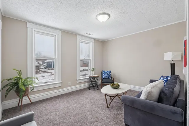 $214,900 | 1250 Minnehaha Avenue East, St. Paul, MN 55106