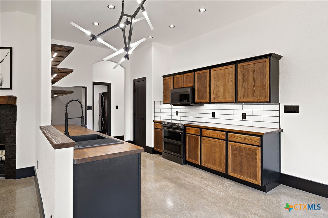 100 Whitfield Street Hutto, TX 78634 - Photo 11 of 31