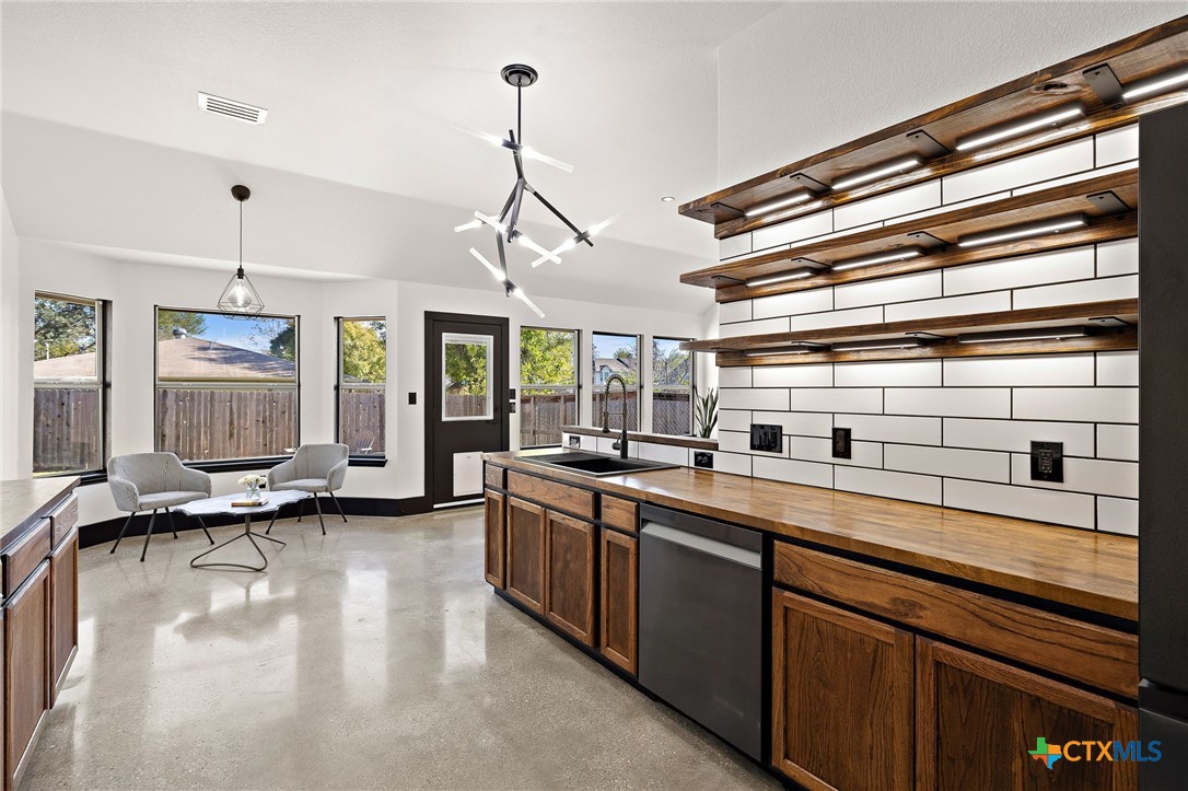 100 Whitfield Street Hutto, TX 78634 - Photo 14 of 31